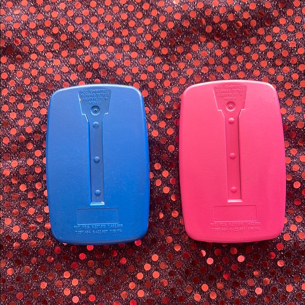 Chamberlain Clicker Remote Controls - Blue and Pink - Picture 2 of 3